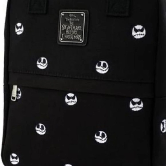 SOLD LOUNGEFLY DISNEY nightmare before Christmas - Picture 7 of 8